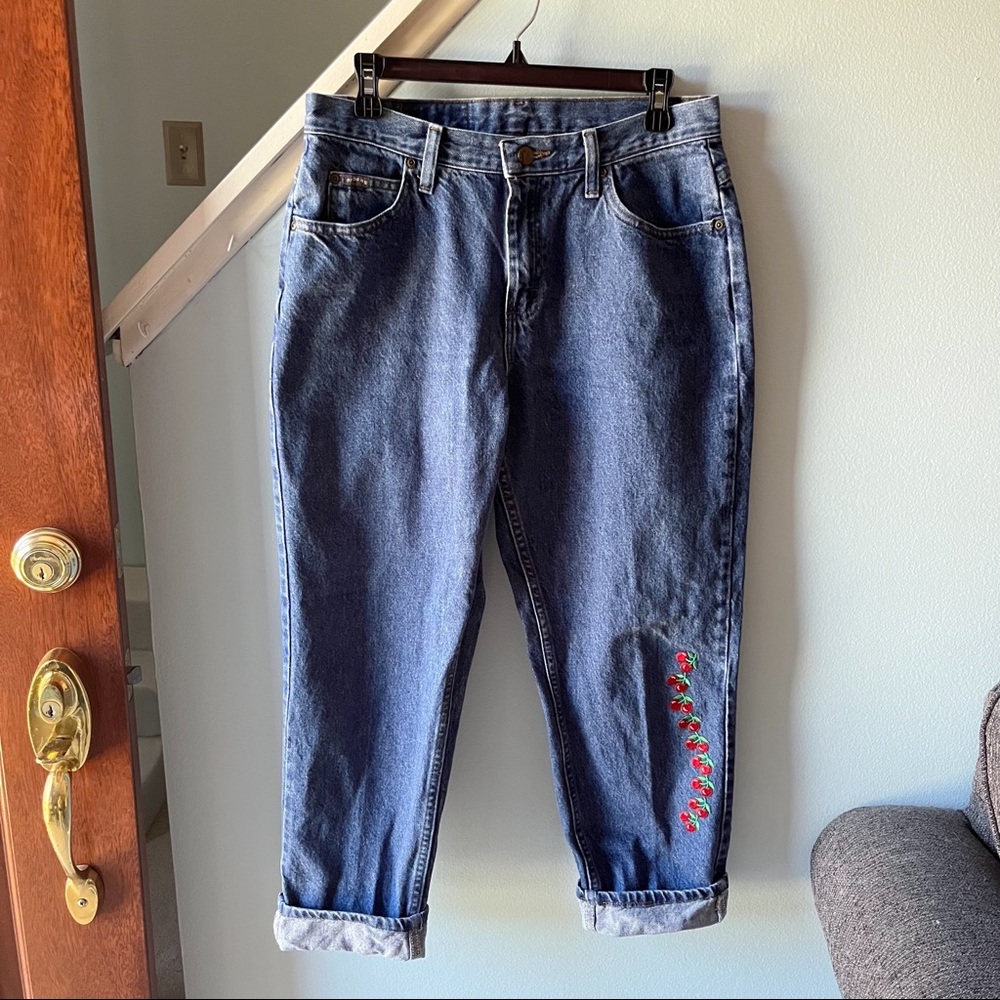 Vintage cherry capris